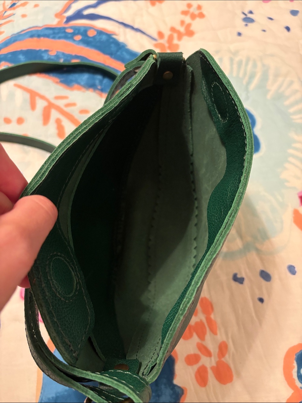Portland Leather Green Pebbled Leather Crossbody Bag - Picture 3 of 4
